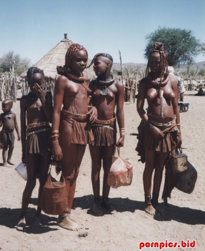 девчонки из африканского племени