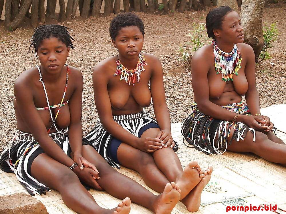 Без одежды девушка из племени Африки сборник
