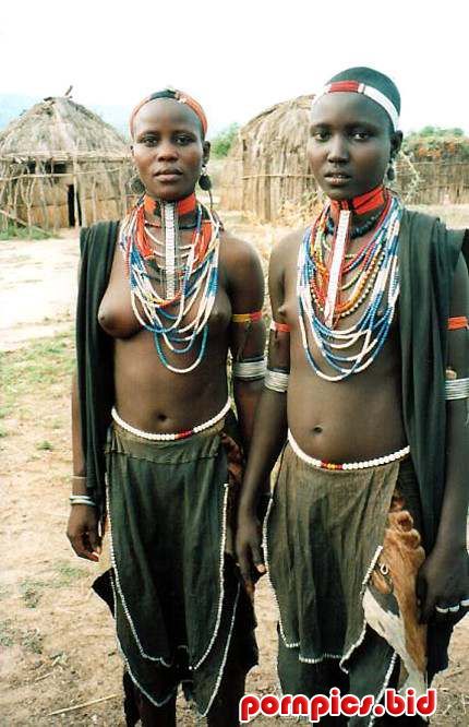 Без одежды бикса из африканского племени онлайн