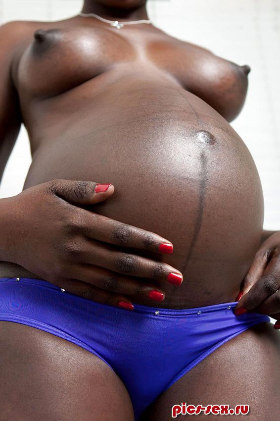 Красивое фото беременной негритянки