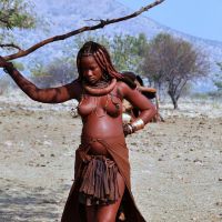 Голая девка африканская папуаска смотреть