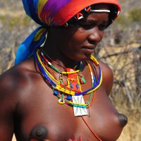 Восхитительная девушка африканская туземка бесплатно