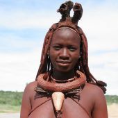 большая грудь африканской женщины