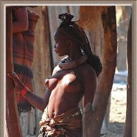 Молодая баба негритянка Африки бесплатно