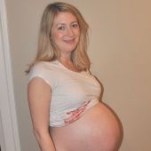 домашнее селфи беременной мамаши